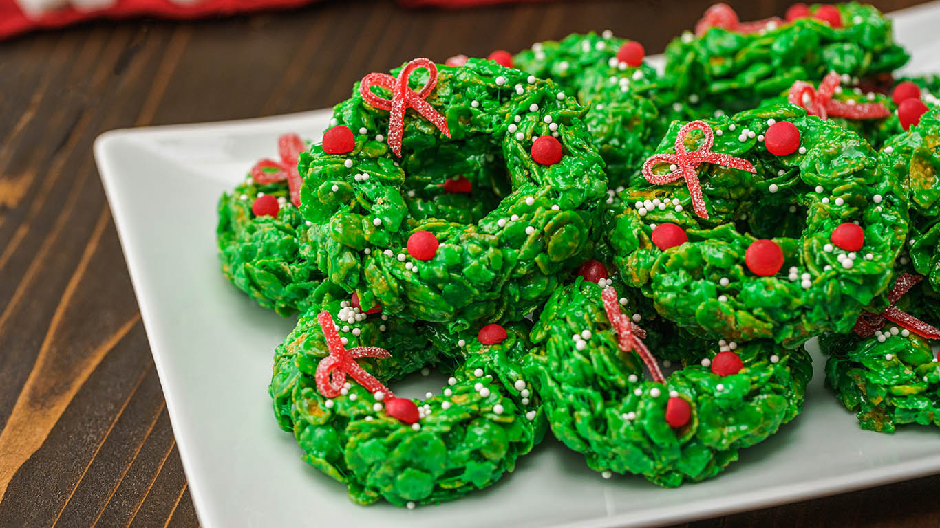 Cornflakes Christmas Wreaths
 &ndash; Cooking Panda