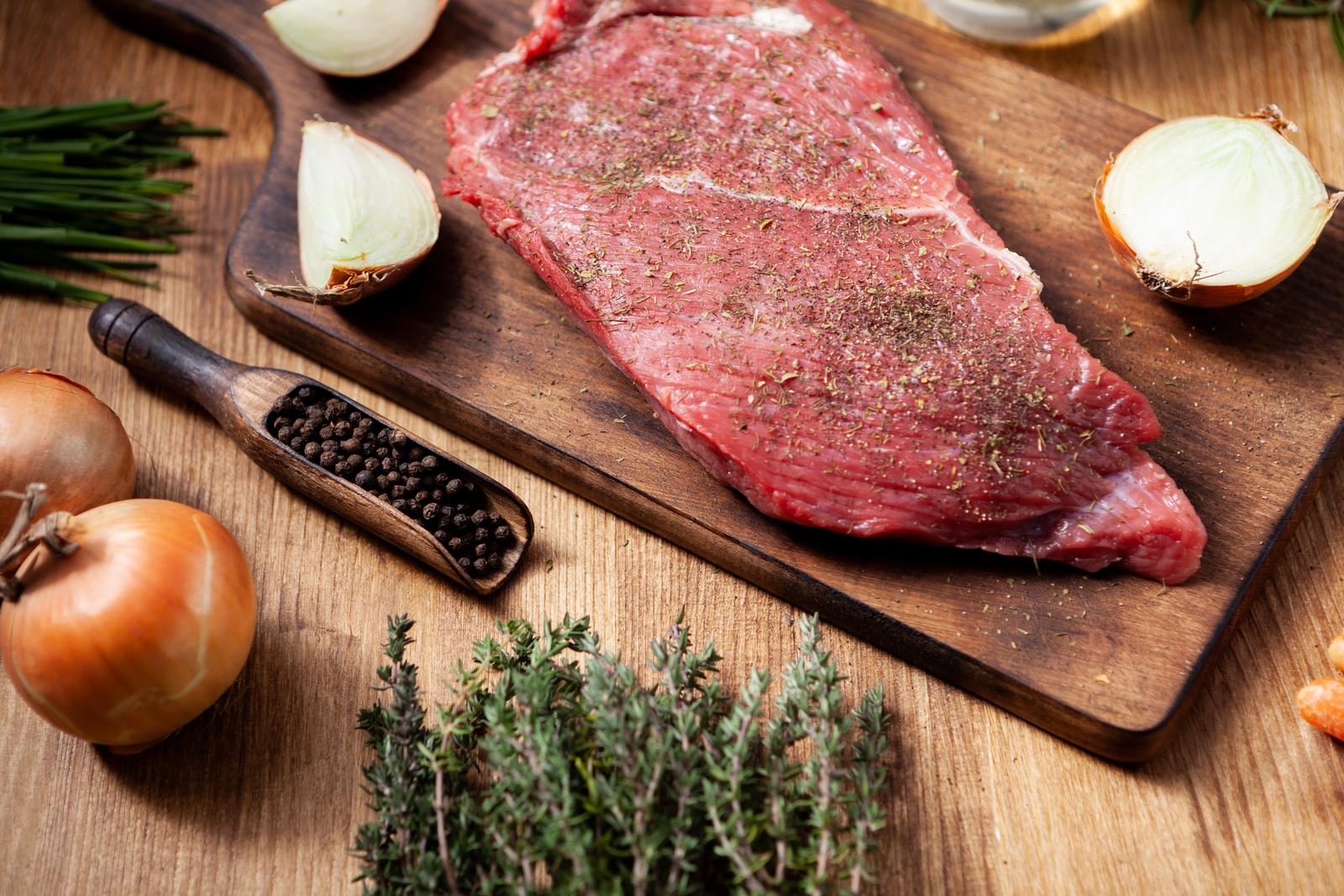 Wood Or Plastic Cutting Board For Meat - Which Is Best? - Butcher