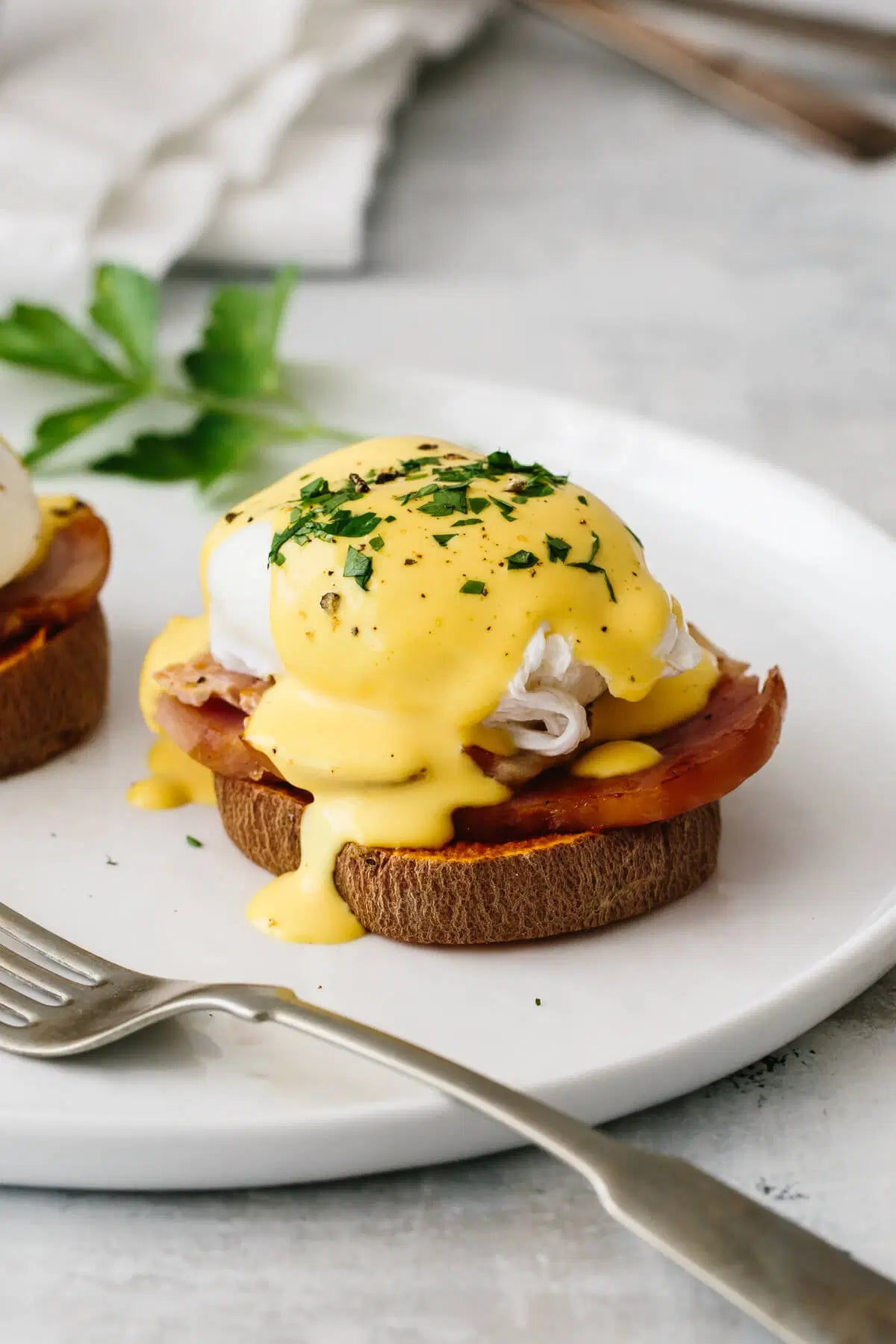 Heart Healthy Eggs Benedict with Butternut Hollandaise