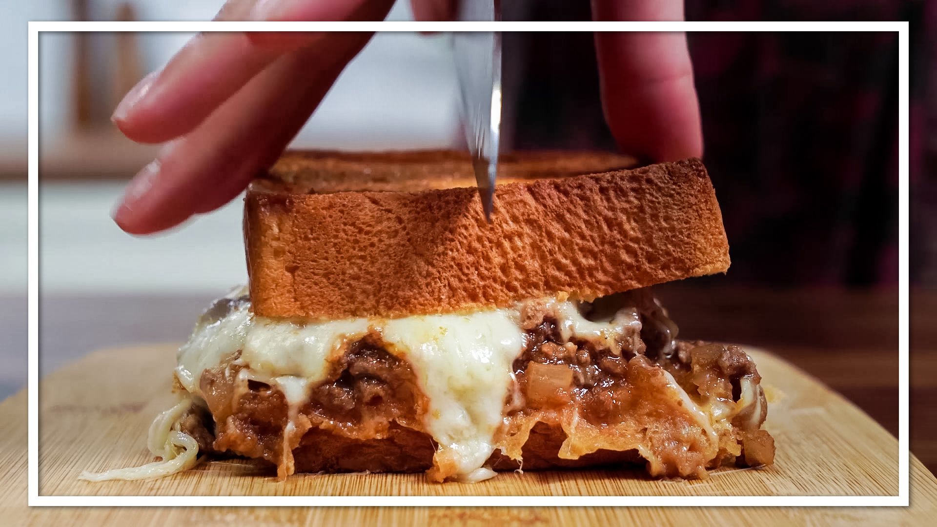 Sloppy Joe Grilled Cheese
 &ndash; Cooking Panda