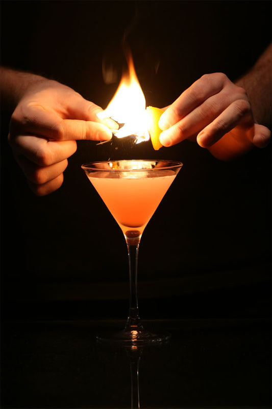 The Best Way To Make A Cosmopolitan (Recipe)||The Best Way To Make A Cosmopolitan (Recipe)