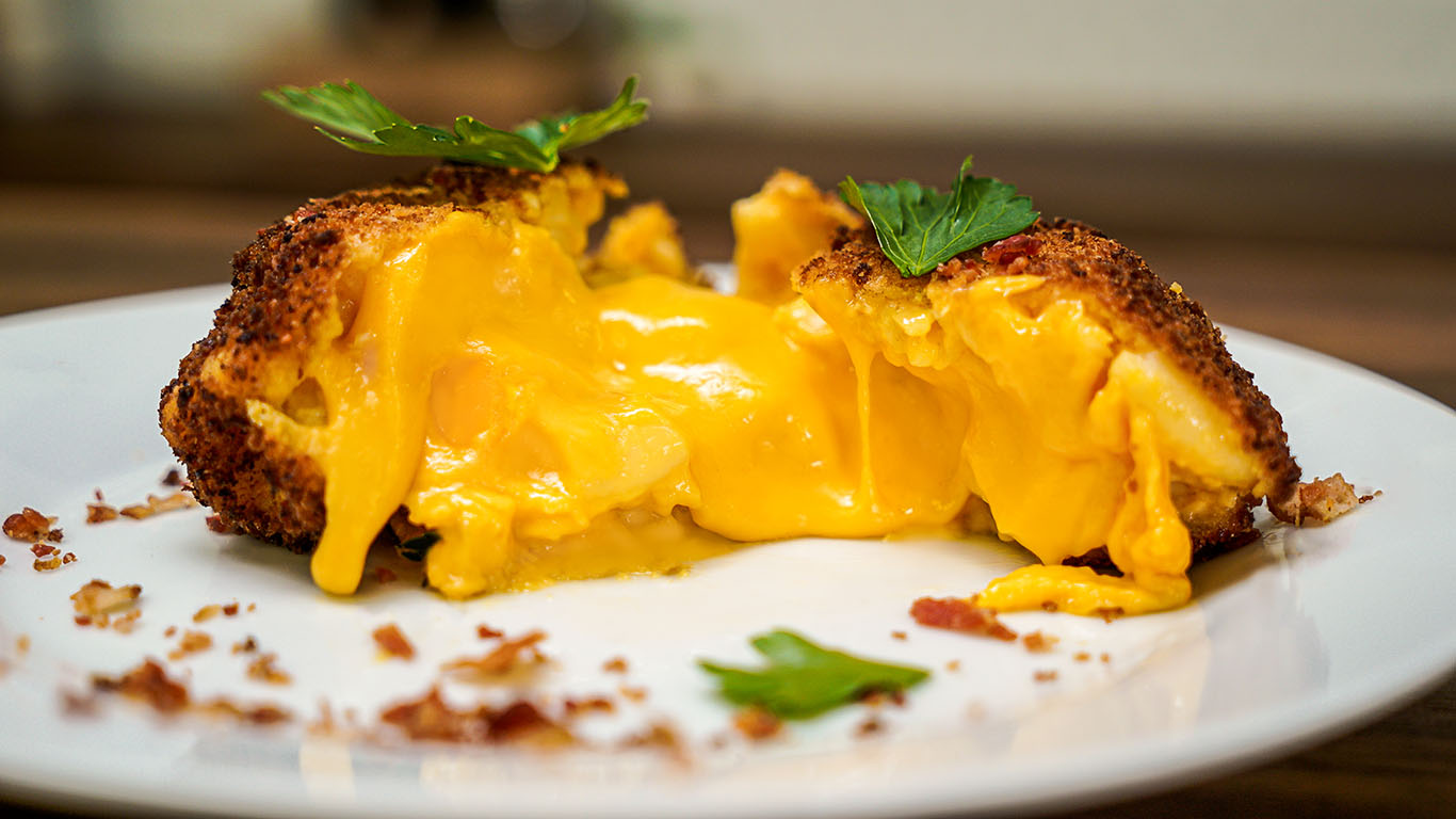 Bacon Crusted Mac and Cheese Lava Cake Cooking Panda