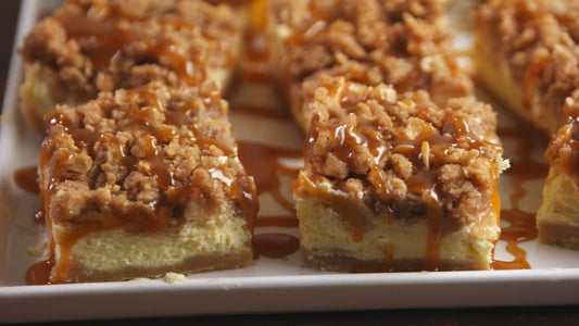 Apple Streusel Cheesecake Bars