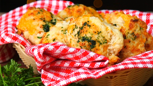 Copycat Red Lobster Cheddar Bay Biscuits