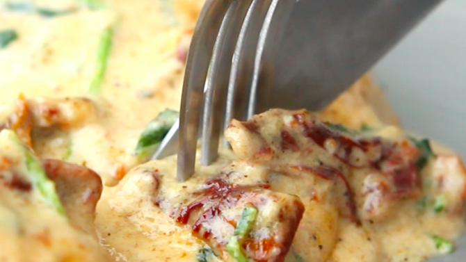 Creamy Tuscan Garlic Chicken – Pan-Seared Chicken in Rich Garlic ...