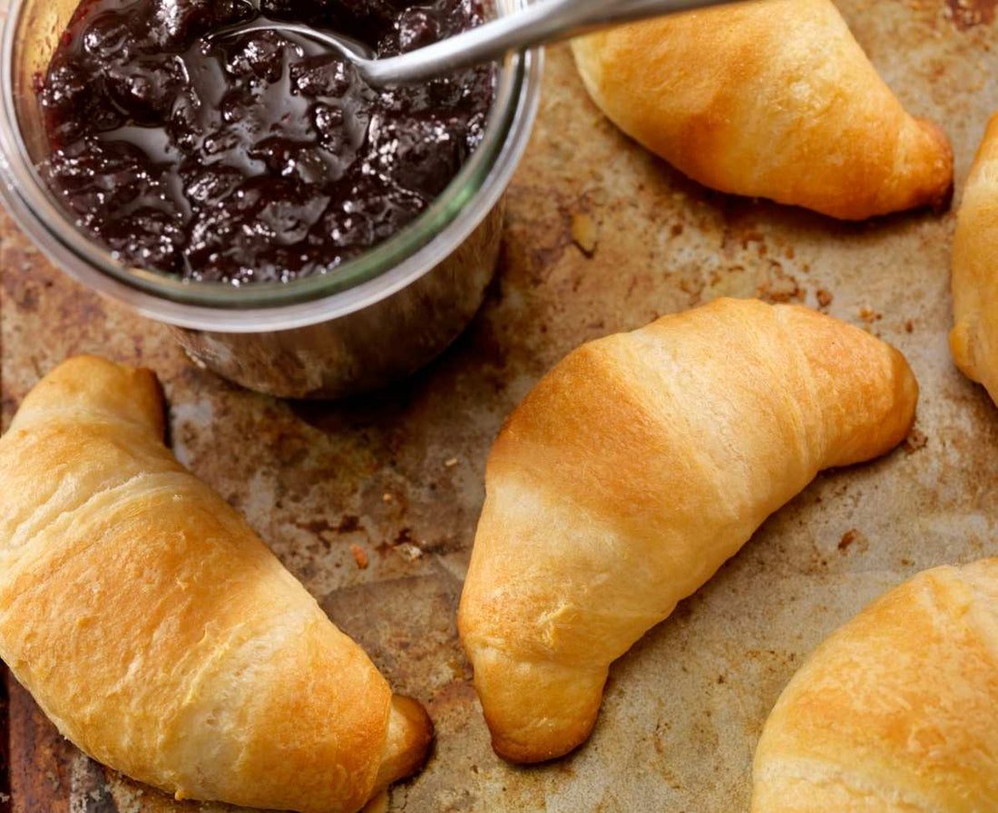 Fried Peanut Butter Crescent Rolls Will Make You Rethink Breakfast Forever!