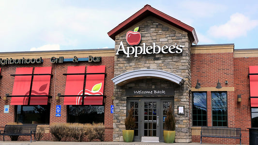 Applebees Server Makes Unexpected Discovery Under Table He's Cleaning Up