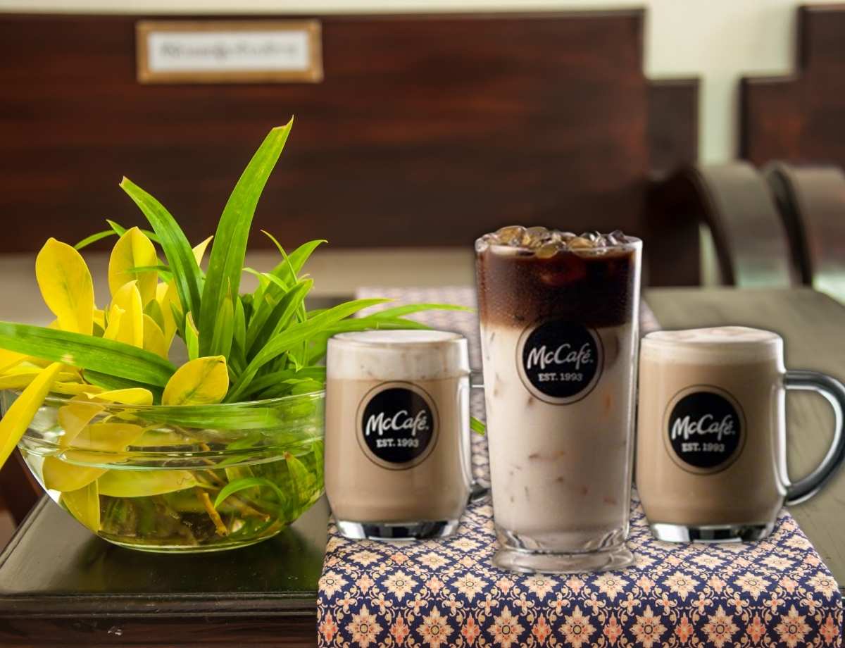 Mccafe Syrup McDonald's New Fall McCafe Menu Brings Back A Favorite (Photo ...