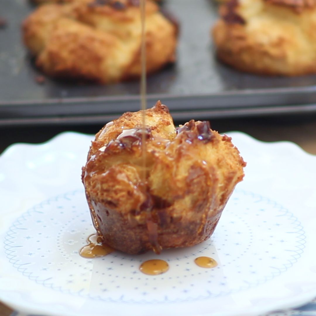 Pull-Apart Toasty Bacon Muffins