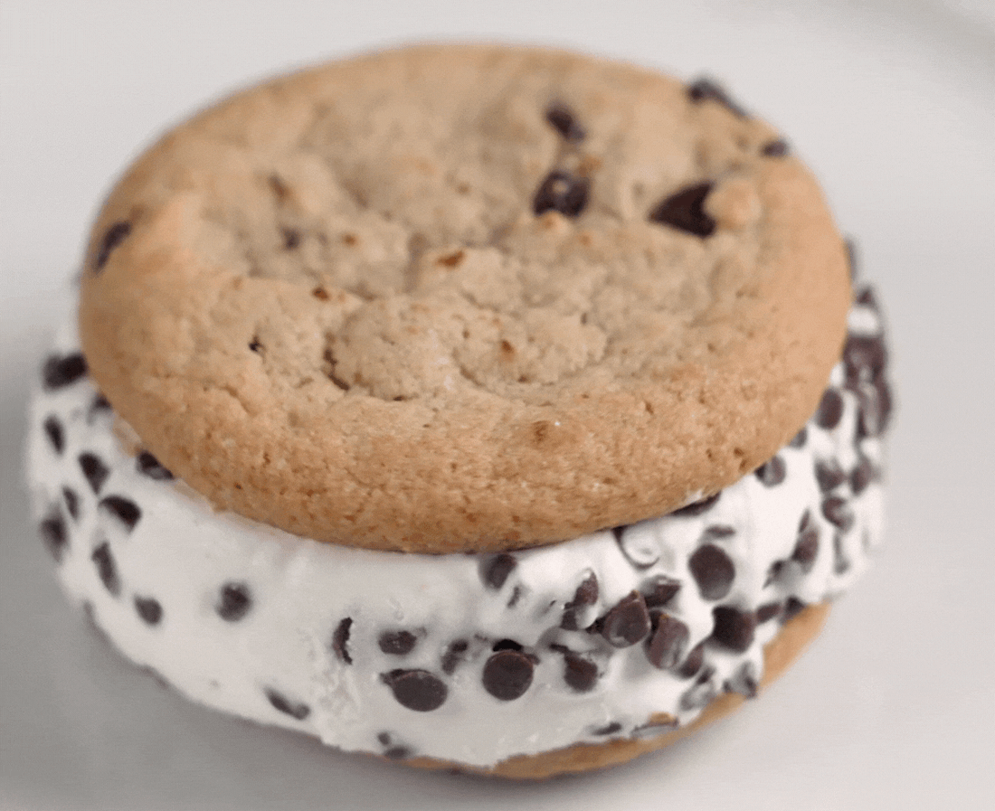 These 14 Sandwich Cookie GIFs Will Make You Hungry