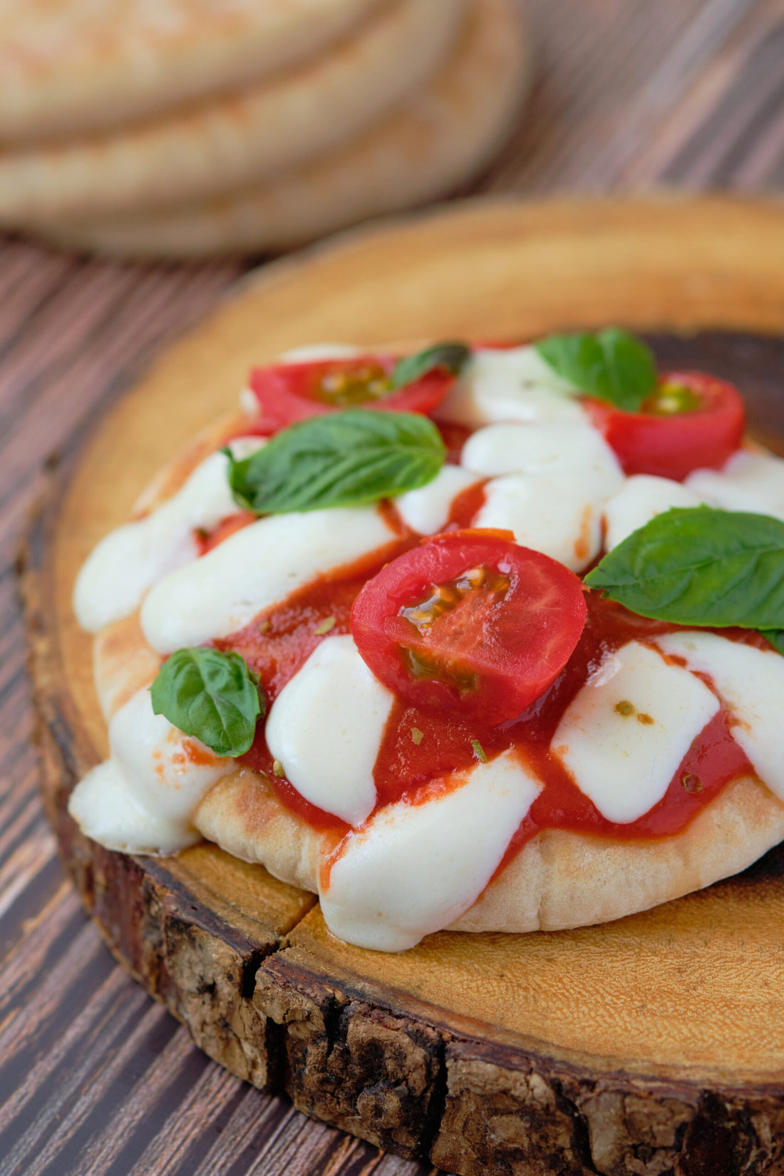 Tomato Cheese Pita Pizza
