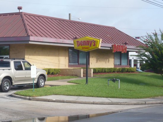 This Is How Denny's Responded When This Employee Said Their Rule Violated His Religious Beliefs