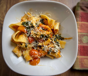 Fresh Pappardelle with Spinach and Spicy Tomato Sauce