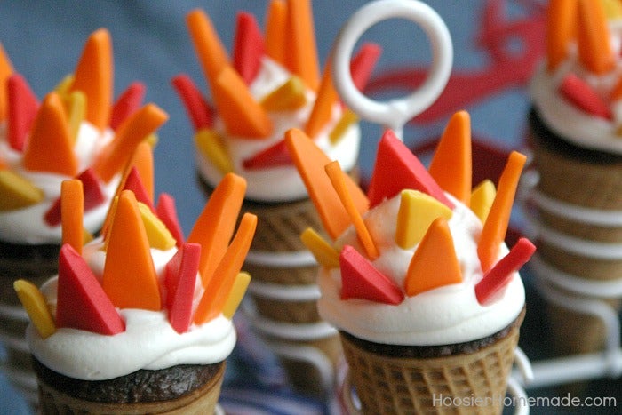 Olympic-Torch-Cupcakes||Olympic-Gold-Medal-Hand-Pies||olympic-pool||olympic-desserts||Adorable Desserts
