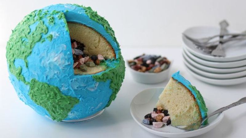Earth Day Desserts (Recipes)||cupcakes-that-look-like-earth||||Earth Day Cupcakes||Easy-Frog-Pond-Cookie-Cups||||Fun Earth Day Desserts (Recipes)