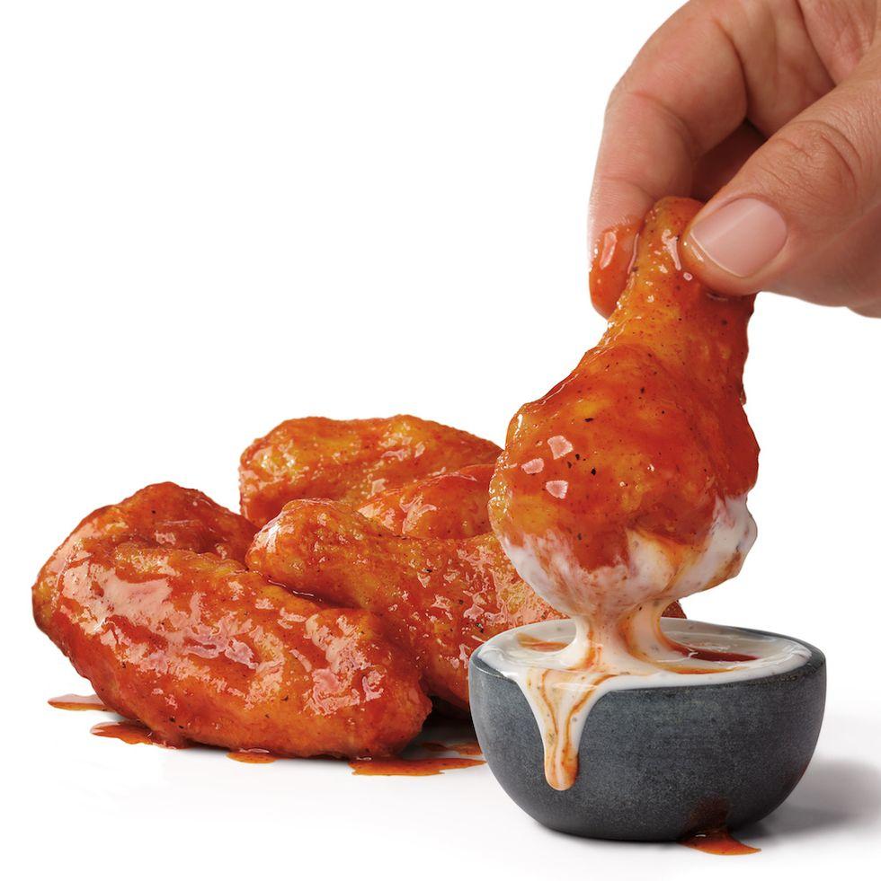 Pizza Hut brings the heat with their all NEW Nashville Wings