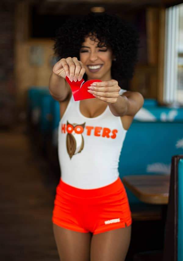 Enjoy Free Wings while you #ShredYourEx at Hooters this Valentine’s Day
