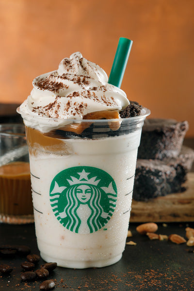 Frappuccino With Chocolate Cake (Photos)||Starbucks Topped Its New Frappuccino With Chocolate Cake||starbucks-japan-chocolate-cake